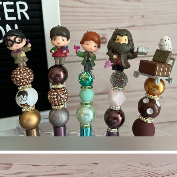 Handmade Harry Potter Themed Beaded Pens - Wizarding World Collection - Picture 2 of 10